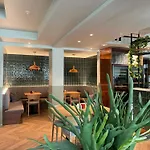 Victoria & 酒店