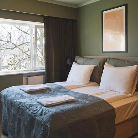 Hotel Victoria &